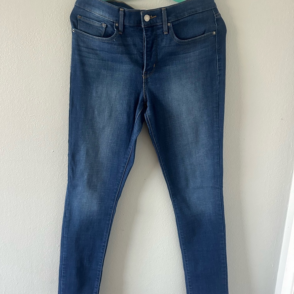 Levi's Blue Skinny Jeans with Stretch and Tapered Fit